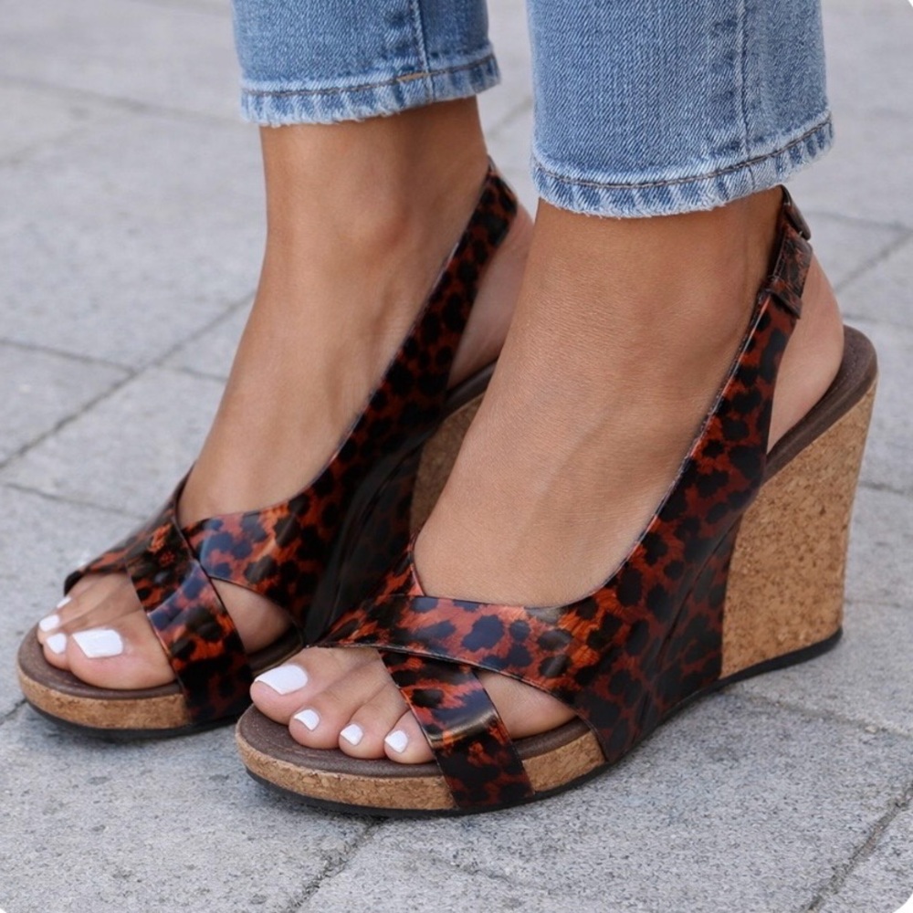 UGG Australia Leopard Patent  Leather Women's Hazel II Platform Sandal